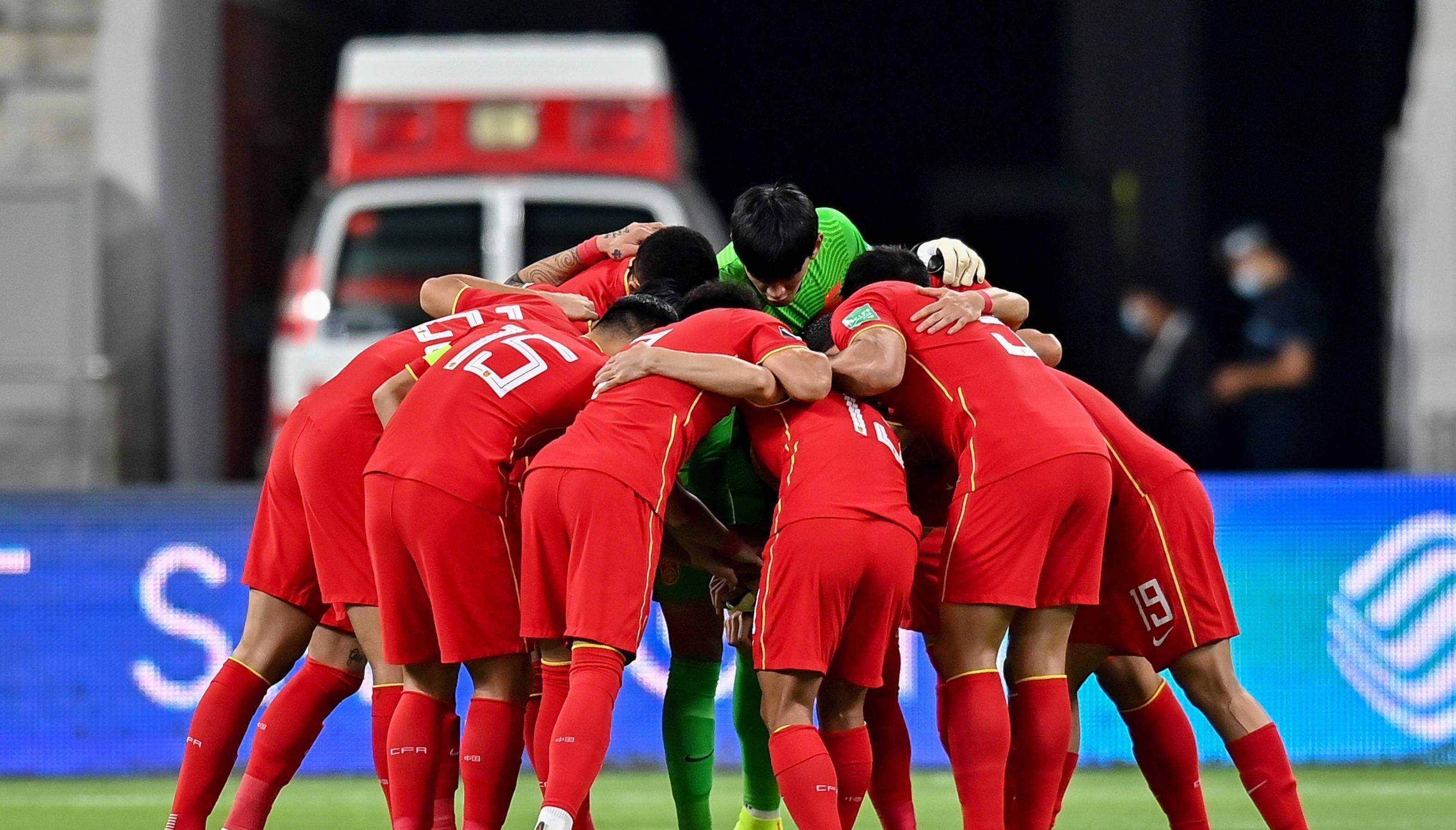 雷火电竞下载-国际足球赛事中队员的足下功夫