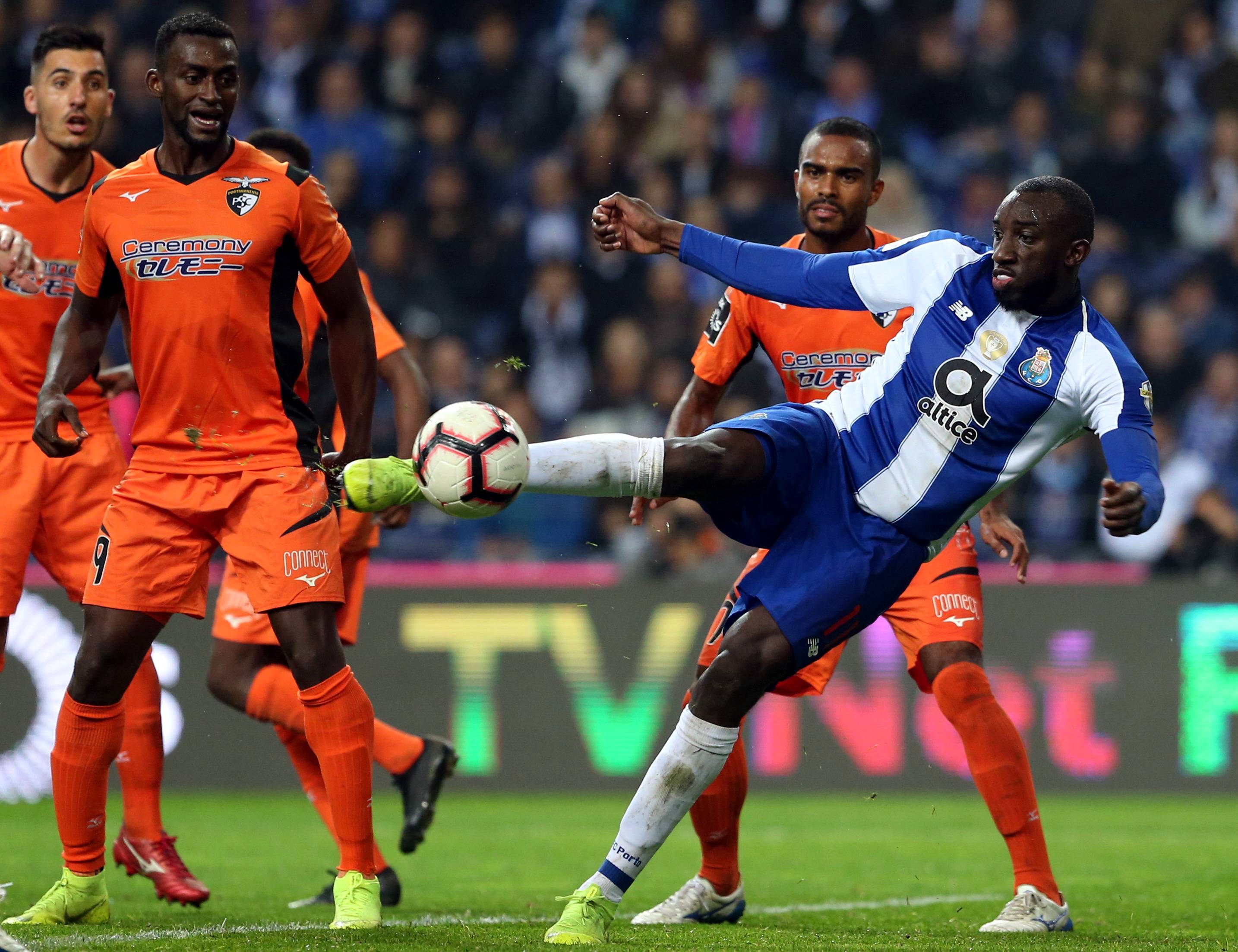 关于葡甲球队击败对手晋级联赛四强的信息