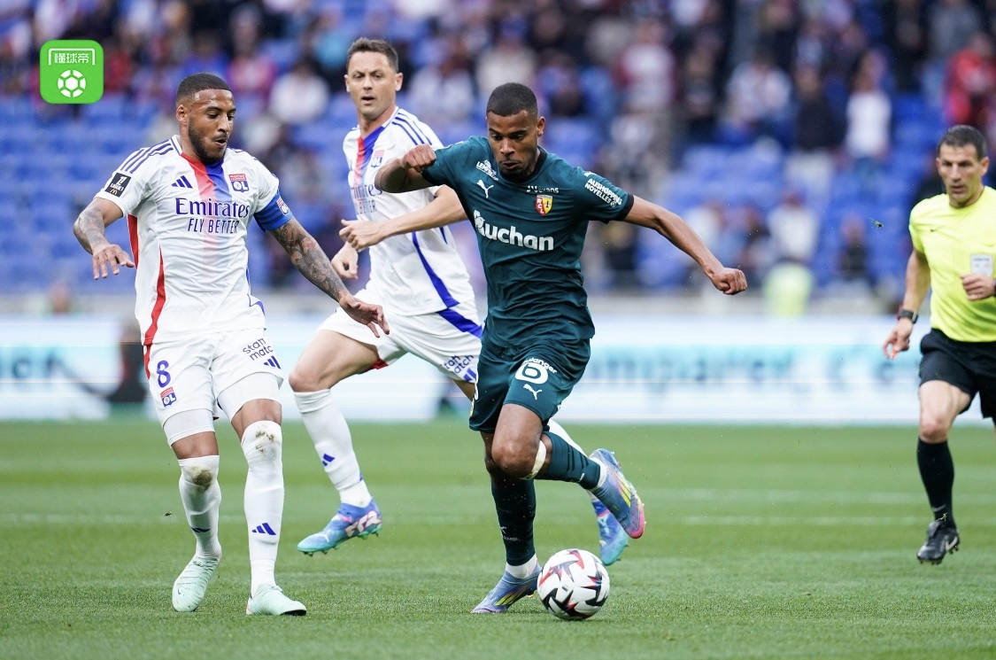 雷火电竞app-包含法国队继续不败纪录，主场轻松战胜摩尔多瓦的词条