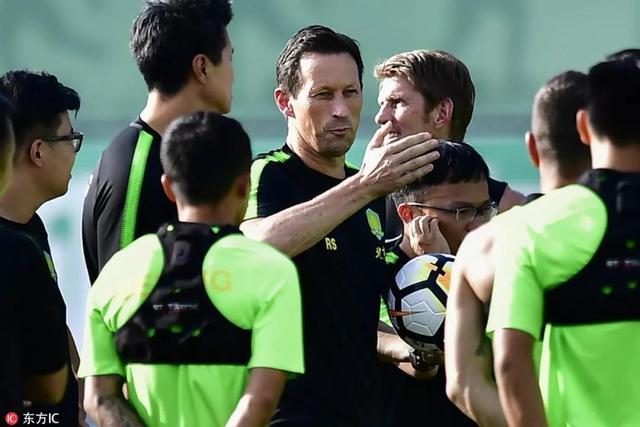 包含北京人和实力强劲，轻松取胜的词条