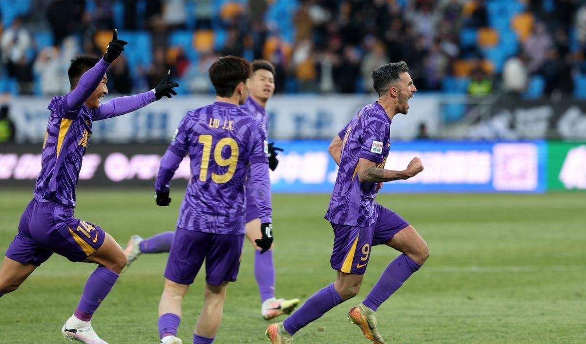 包含精彩纷呈!中超球队的高能比拼的词条 包含精彩纷呈!中超球队的高能比拼的词条