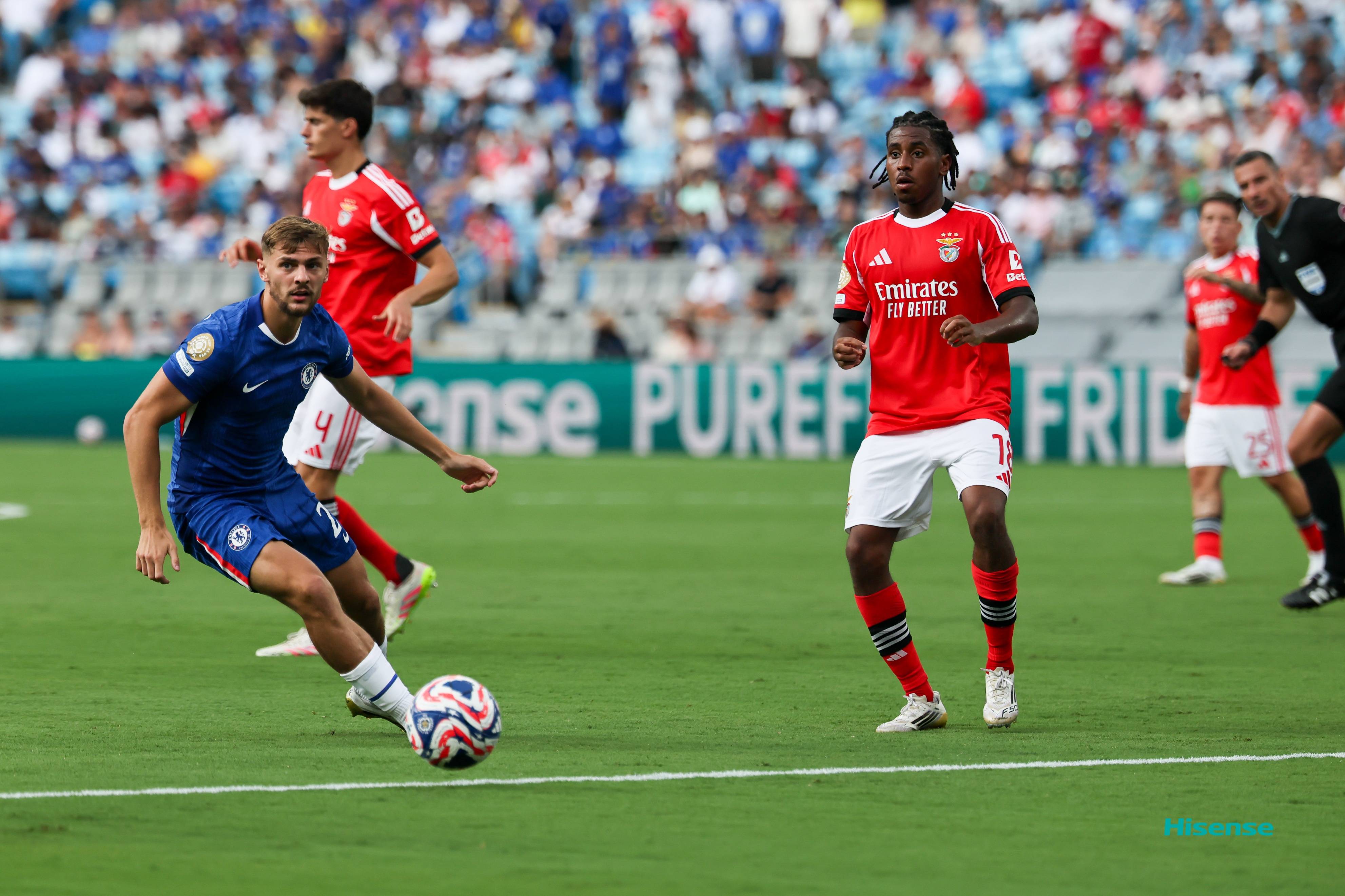 雷火电竞网站-曼城遭遇惊险逆转，切尔西晋级八强