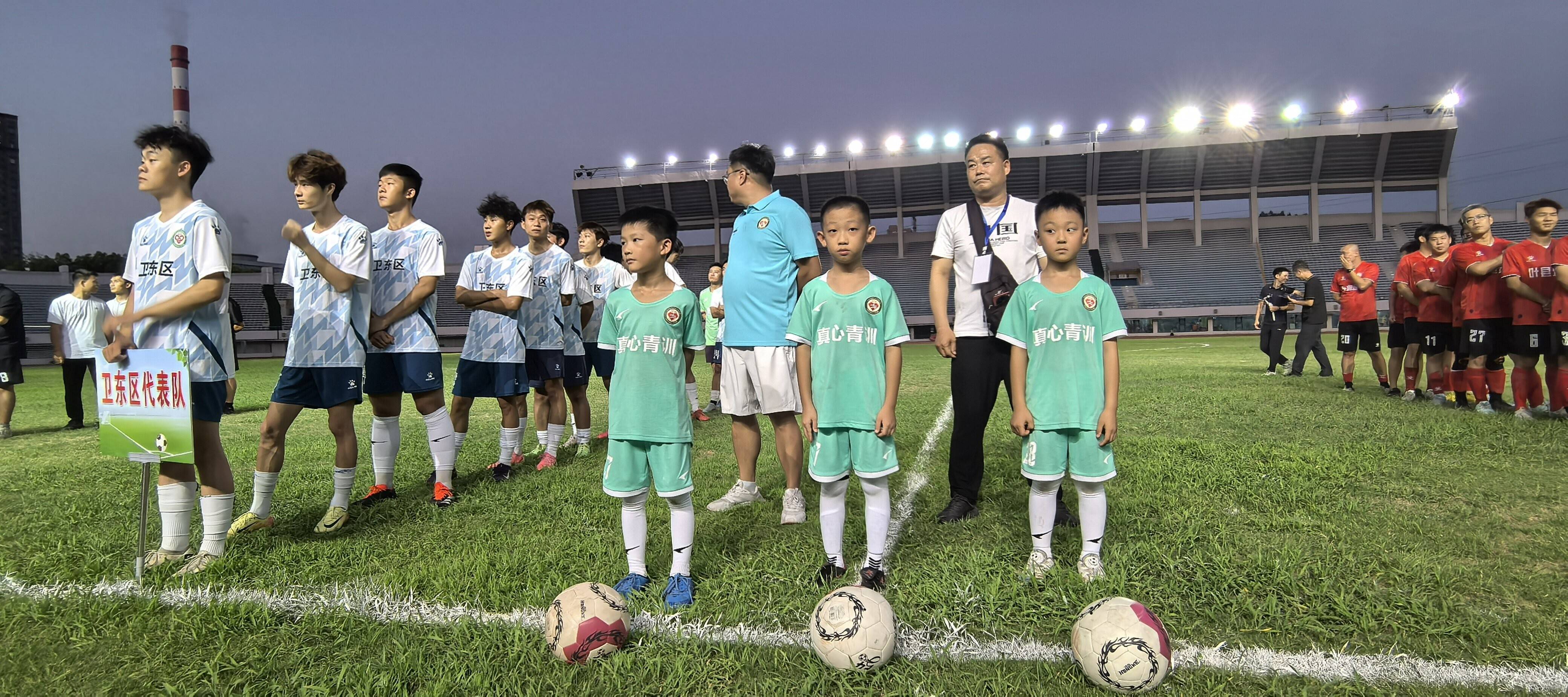 燃烧战火，欧洲足球强队备战再起热闹的简单介绍