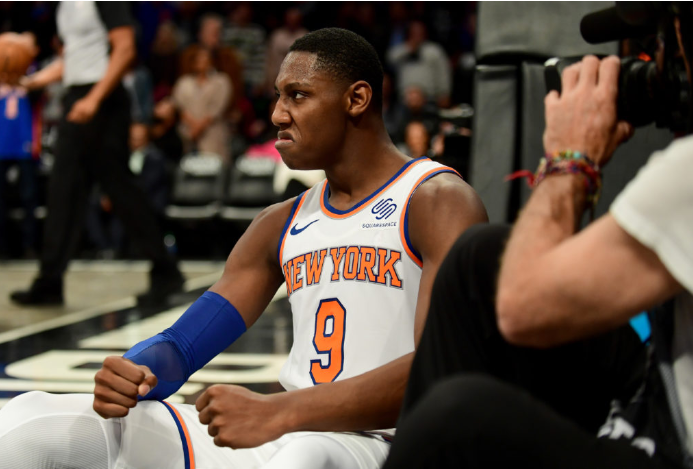 尼克斯战胜篮网，巴雷特砍下高分