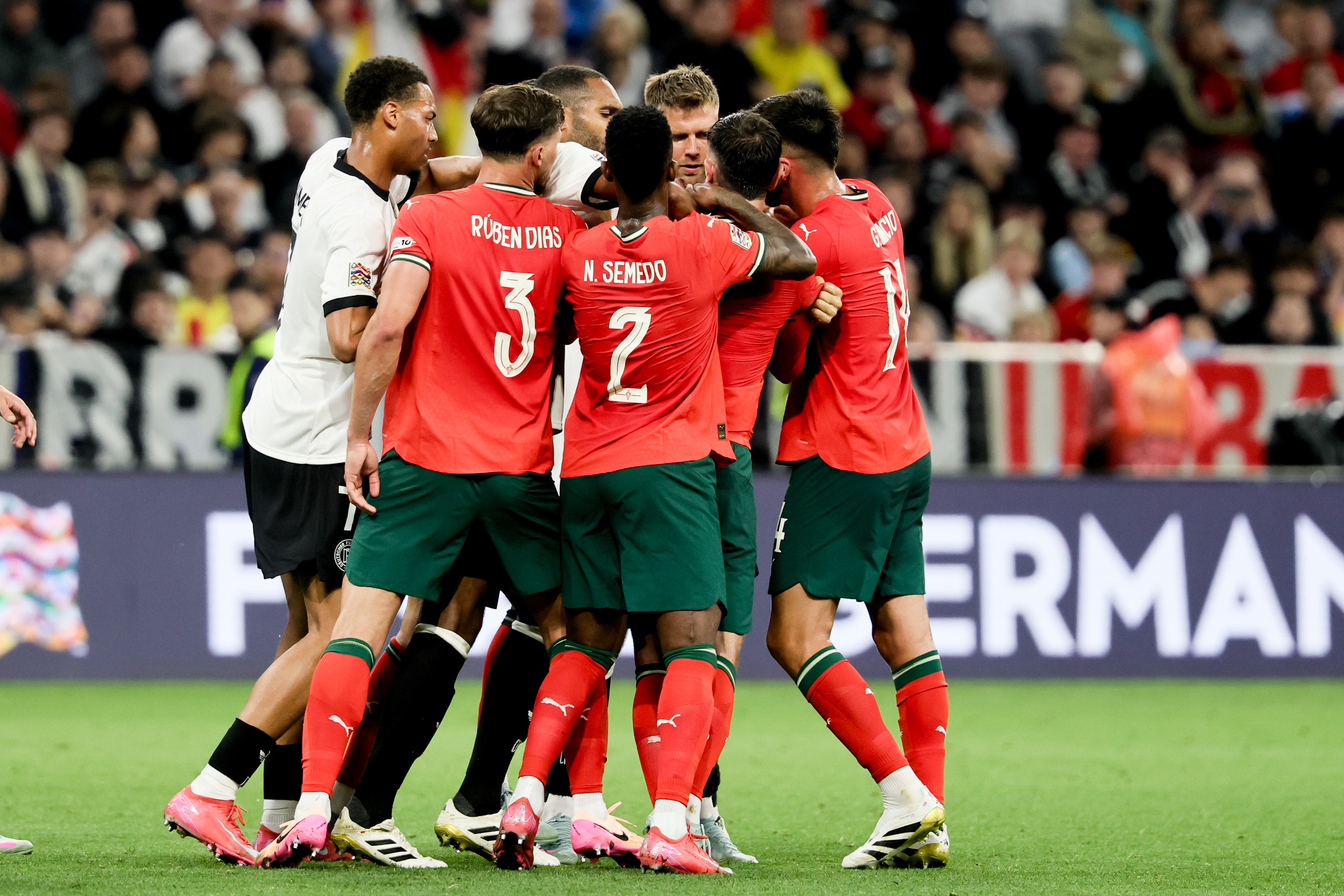 匈牙利队实力被低估,备战下一届欧国联比赛 匈牙利队实力被低估,备战下一届欧国联比赛