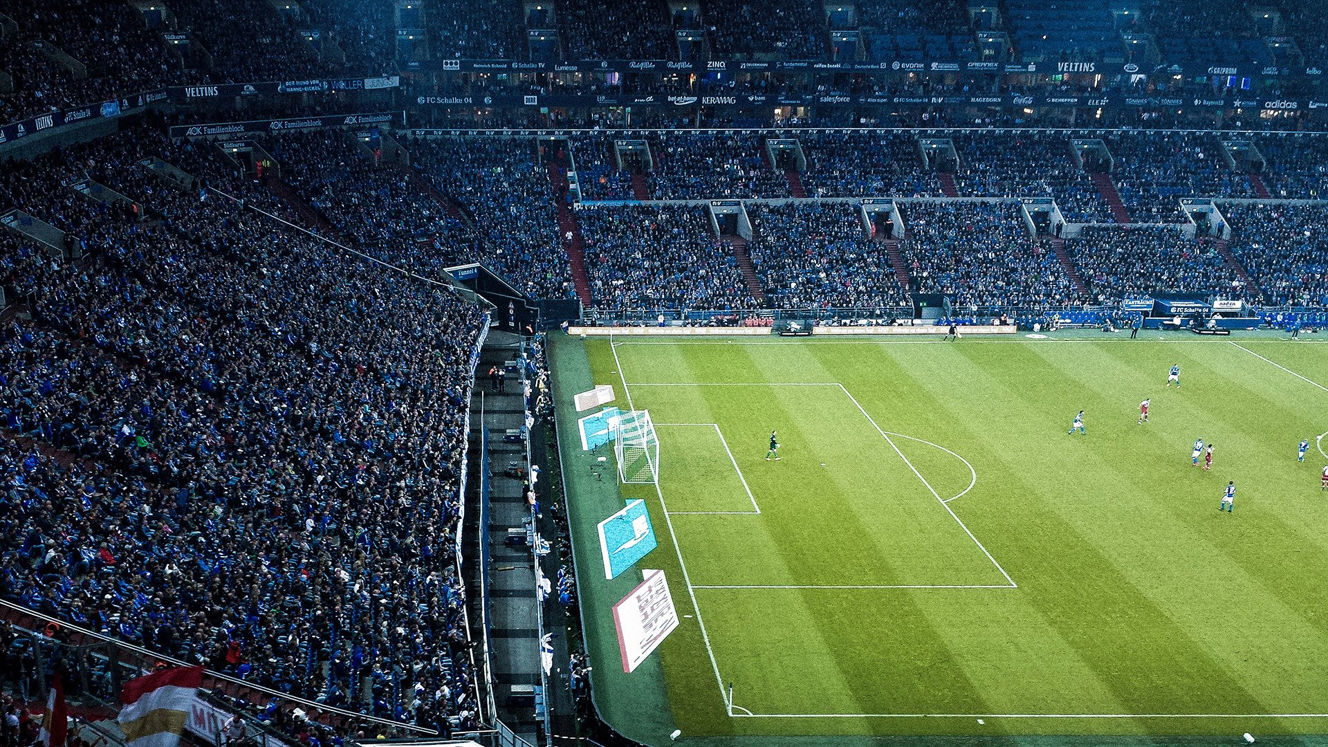 雷火电竞简介-传控DNA的全球较量，美加墨世界杯上曼城节奏与摩洛哥铁血的对决