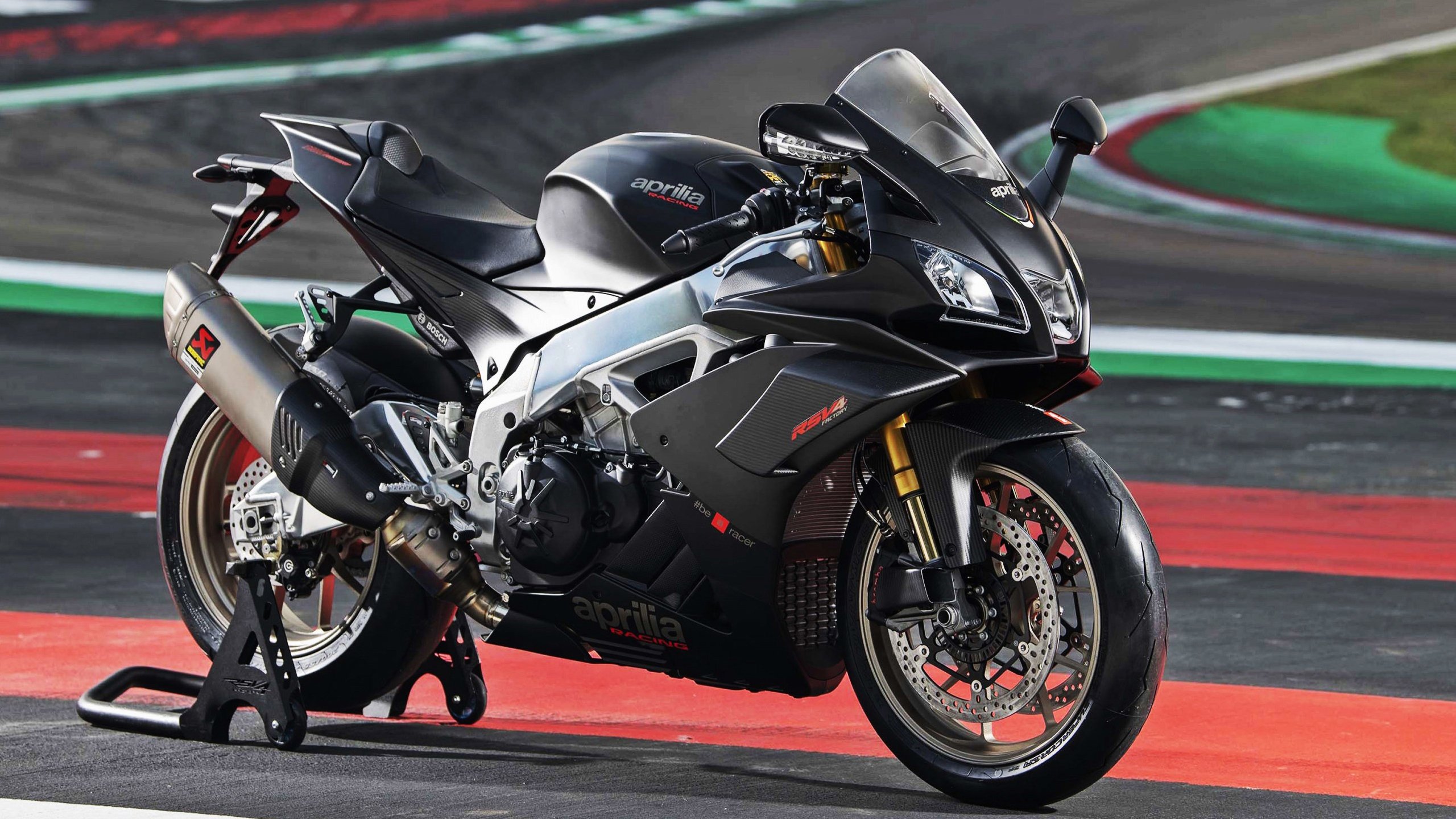 雷火电竞官网-爱尔兰轻取雷恩，萨内一剑封喉成关键先生