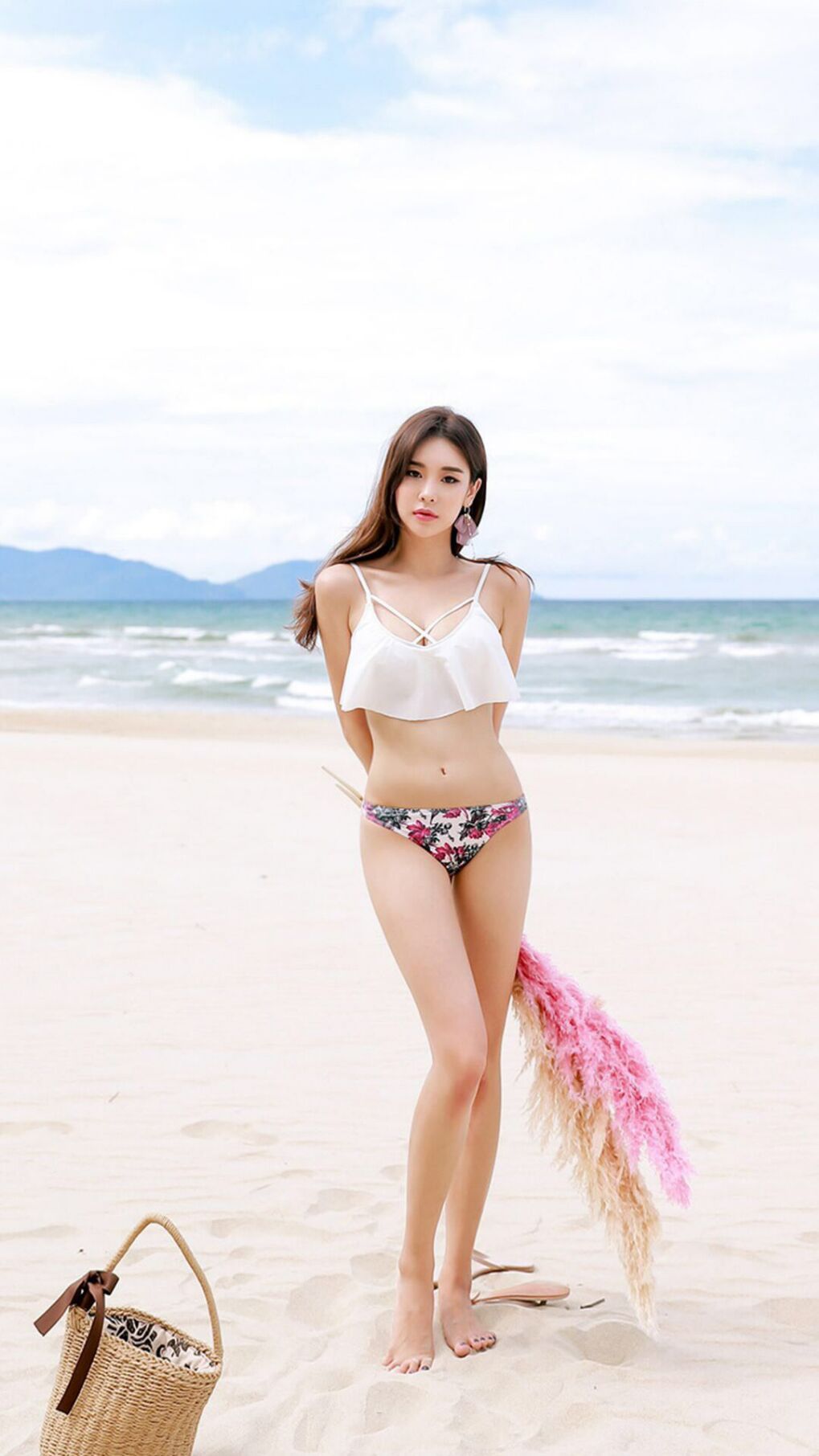 雷火电竞-绿茵交响诗，世界排名争夺战之夜，加维个人能力完全展现